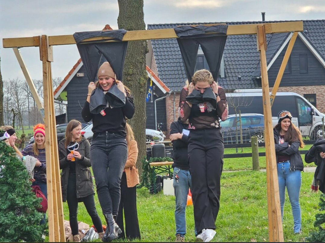 Twentschefoodhal winterspelen broekhangen